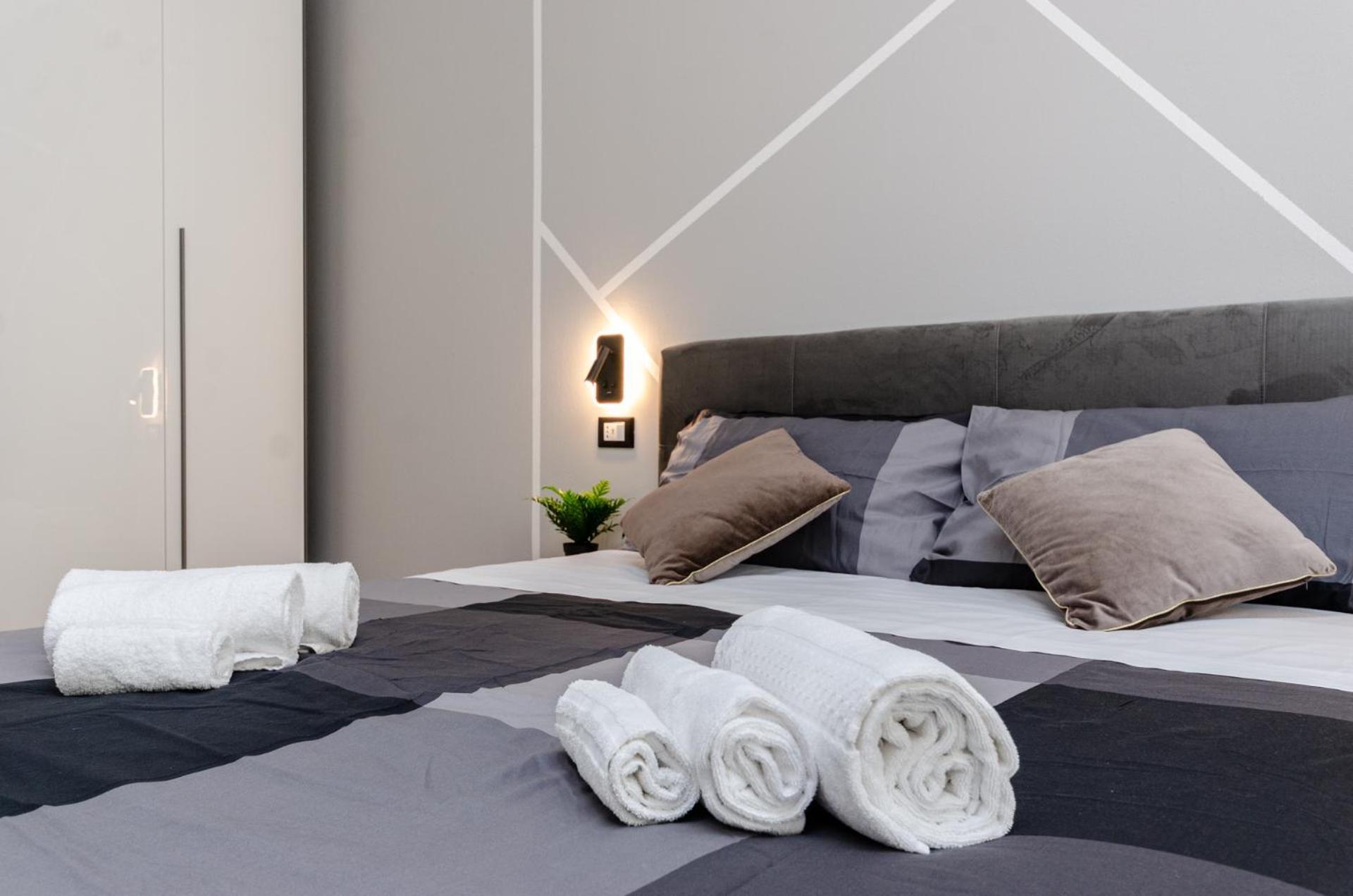 Vivimihome - Vivi I Navigli Elegante E Centrale มิลาน ภายนอก รูปภาพ