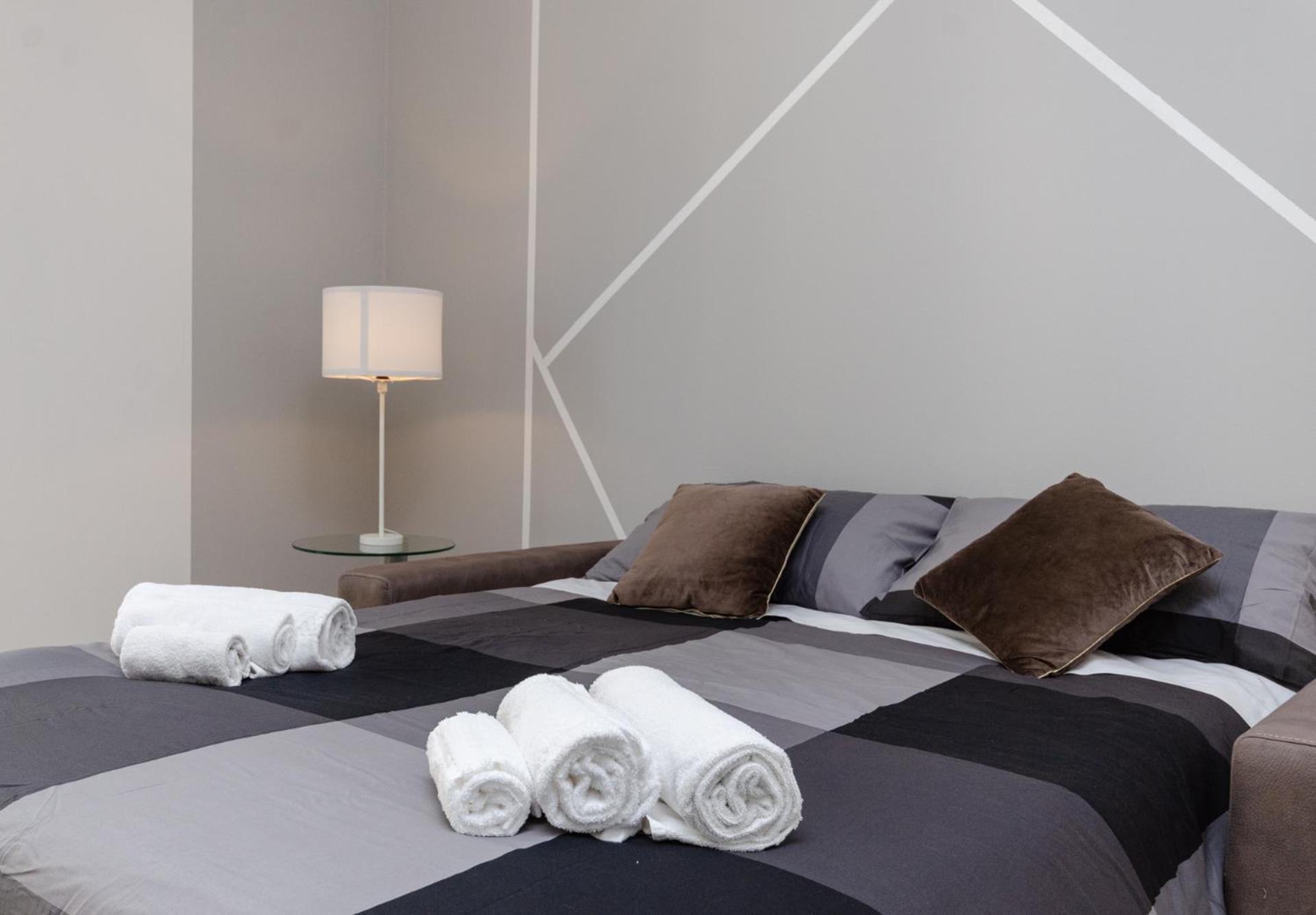 Vivimihome - Vivi I Navigli Elegante E Centrale มิลาน ภายนอก รูปภาพ